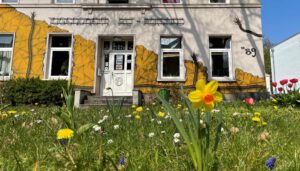 Freizi-Foto-2021-300x171 Jugendheim-Gebäude in Aumund