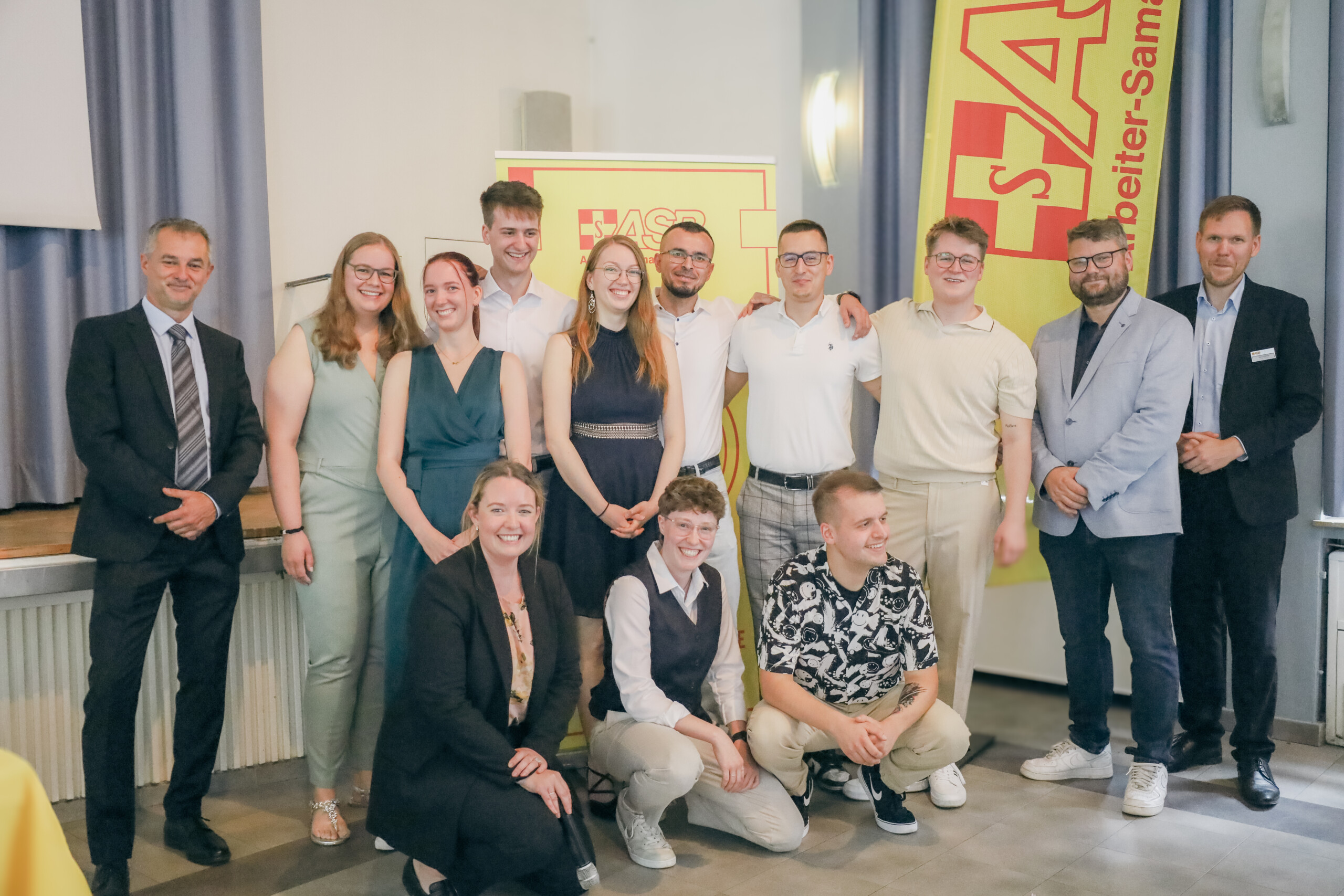 Neue Notfallsanitäter:innen beim DRK Bremen DRK Bremen IMG_1559-scaled Neue Notfallsanitäter:innen beim DRK Bremen