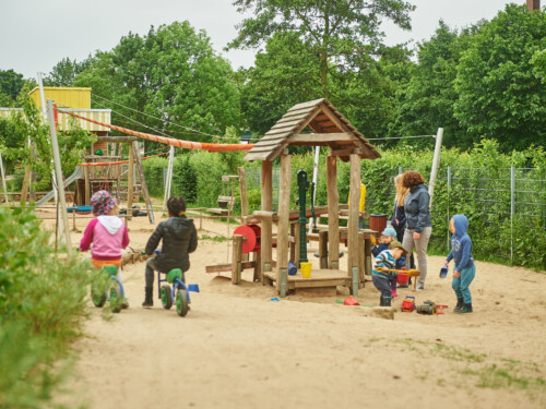 Kitaportal-Spielplatz-1-500x375 Portal Spielplatz