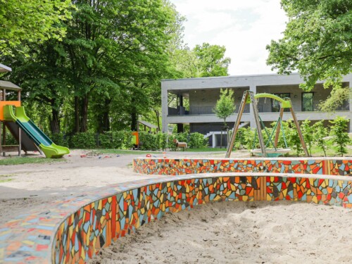 Kitaportal-Spielplatz-3-500x375 Bilder Aumund Frühling 2025 (web Formate)