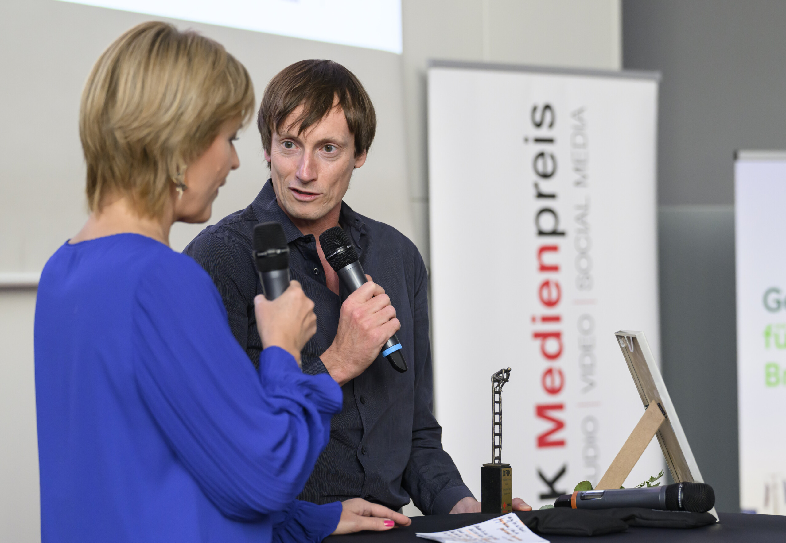 DRK Medienpreis 2025 - das sind die Preisträger:innen DRK Bremen 2025-10-01-DRK-Medienpreis-084-scaled DRK Medienpreis 2025 - das sind die Preisträger:innen