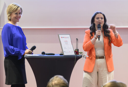 2025-10-01-DRK-Medienpreis-153-500x341 FOTO PENTERMANN