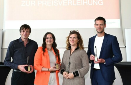 Deutsches Rotes Kreuz DRK Bremen Medienpreis-2-scaled-e1759333991890-445x290 Deutsches Rotes Kreuz